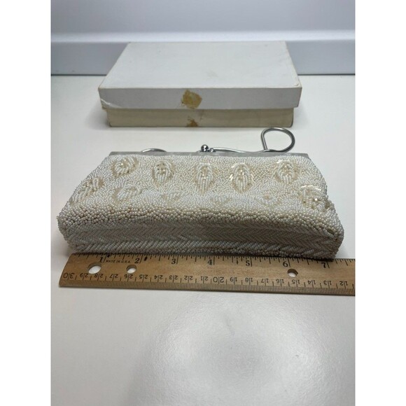 Vintage Ivory white All Beaded Top Handle Bag With Mother Of Pearl Detailing - Picture 16 of 16